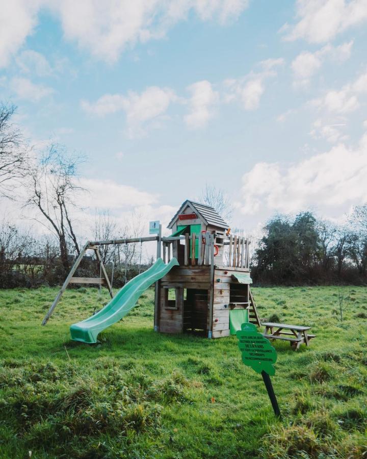 ホテル Domaine De La Fauvriere Sainte-Honorine-de-Ducy エクステリア 写真